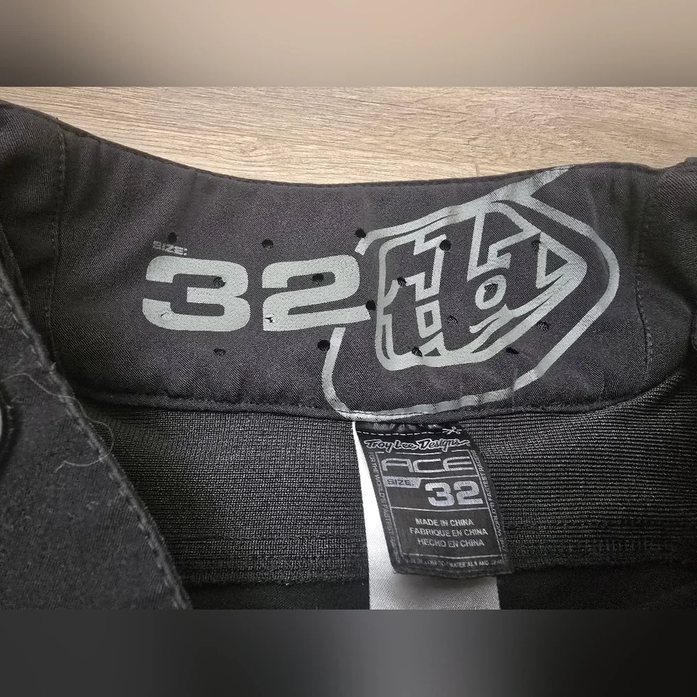Troy Lee Designs Moto Shorts Size 32 Dirtbike Zippers Velcro Lightweight